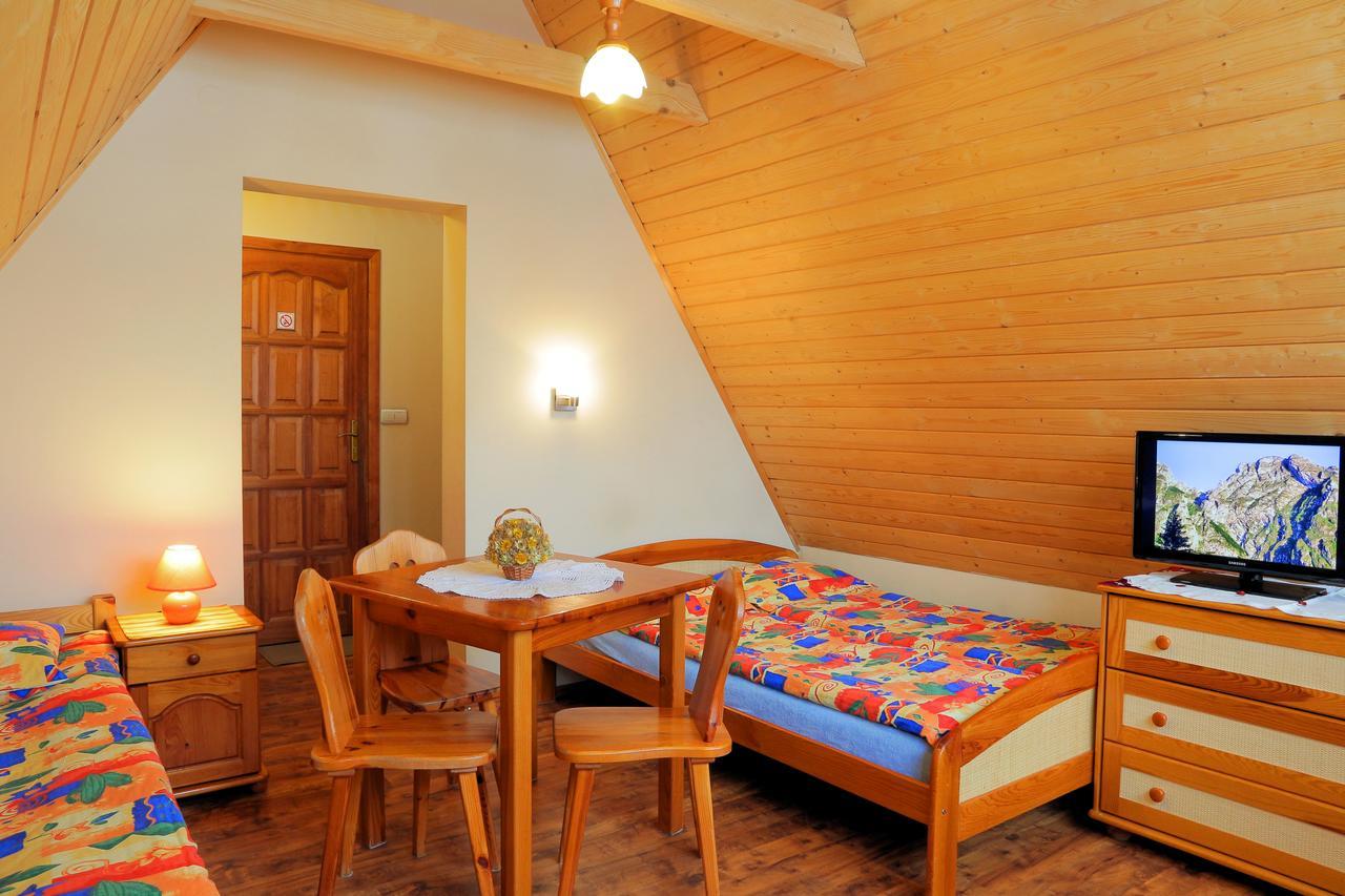Pokoje Goscinne Pod Giewontem Zakopane Bagian luar foto